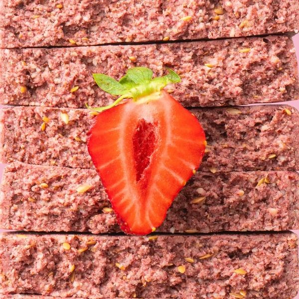 Кето протеїновий батончик Strawberri+ Almond, без глютену, 45г, FIZI фото